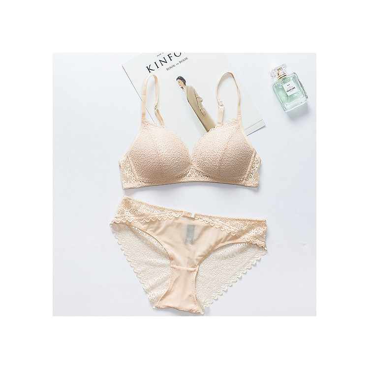 Bộ đồ lót không gọng mút mỏng xuất Nhật