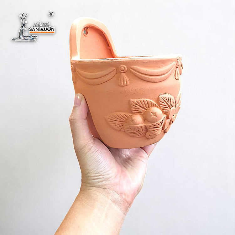 Chậu Ốp Tường Đất Nung Tròn Dáng Trứng Hoa | Trang Trí Ban Công Treo Tường | Wall Decor | 14 ×17cm