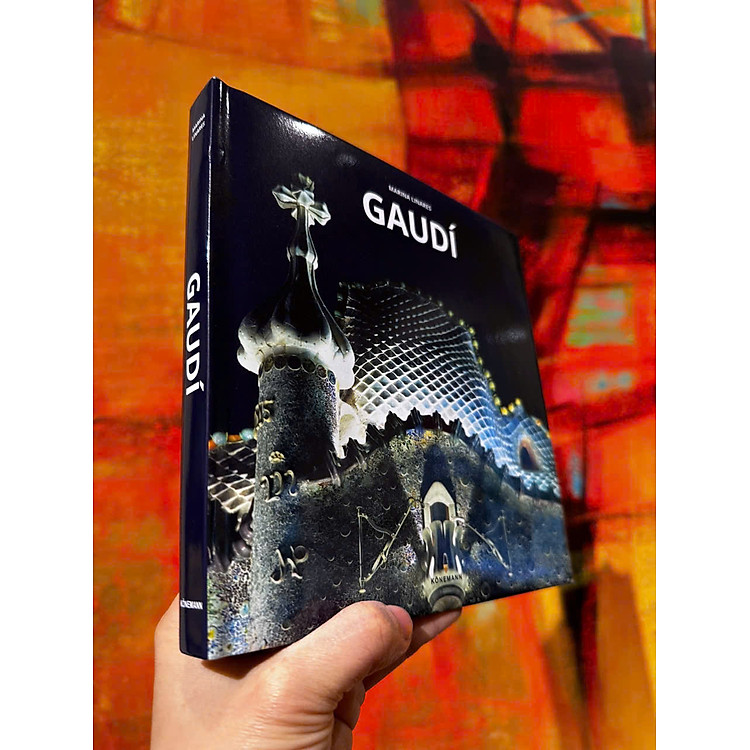 Gaudí by Marina Linares - Nghệ thuật tiếng Anh - Ảnh 3