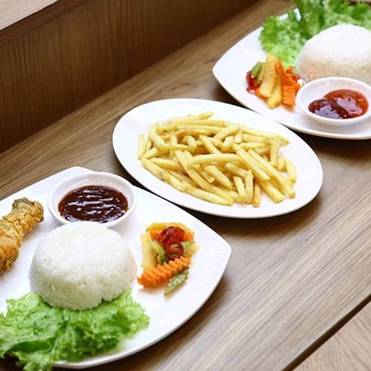 02 Cơm gà rán - 01 Khoai tây chiên size vừa tại Hệ thống rạp Beta Cineplex