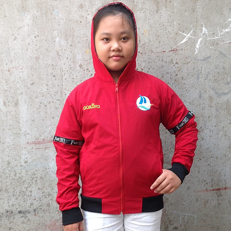Áo khoác gió trẻ em GOKING, form unisex cho bé gái bé trai. Ngoài vải dù, trong lót vải cào cách nhiệt. 3 túi tiện dụng. Chống nắng mưa nhỏ, giữ ấm tốt