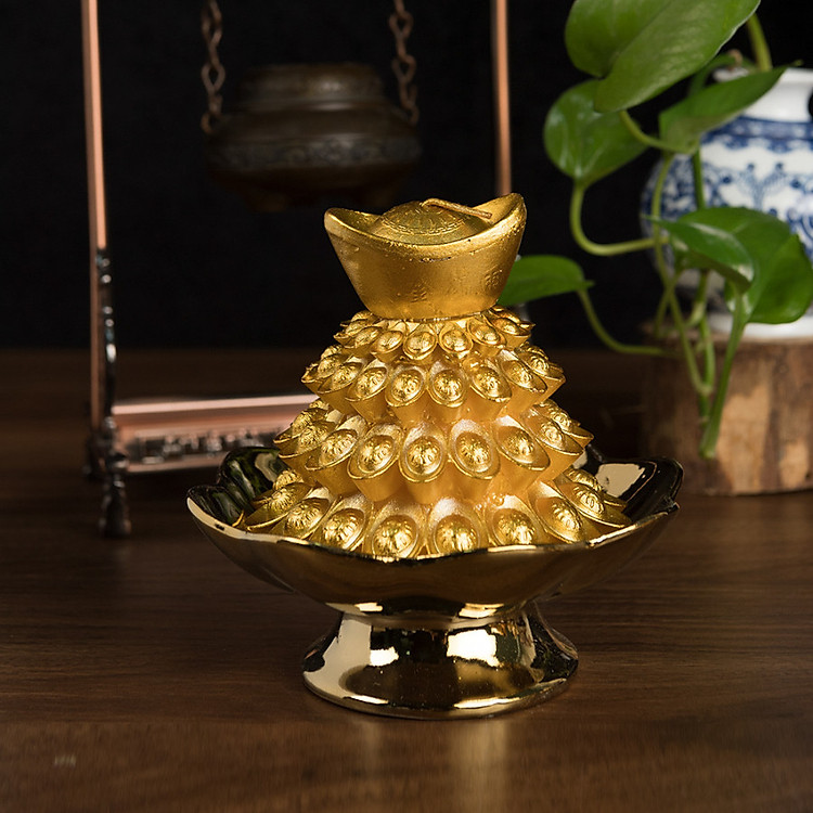 Tháp nến tiền vàng