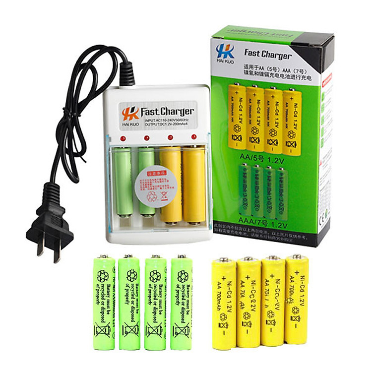 Sạc Pin Cho Pin Sạc AA và AAA ( Tặng kèm 04 viên AA 700mAh và 04 viên AAA 600mAh)