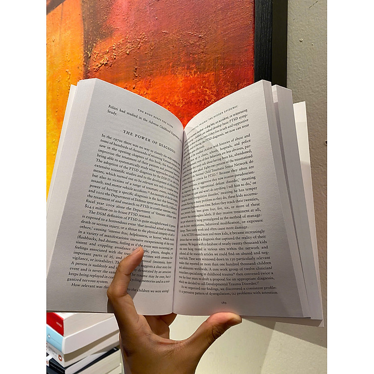 The Body Keeps the Score: Mind, Brain & Body in Transformation of Trauma - Ảnh 6