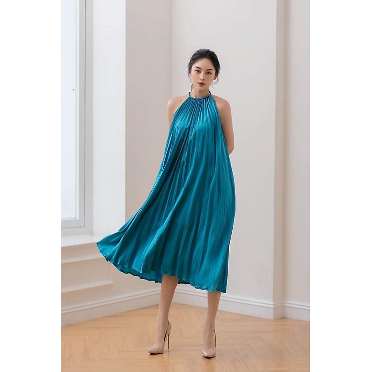 Đầm Maxi Cổ Yếm Xếp Ly Tuyệt Đẹp Và Chanh Sả Ngút Ngàn