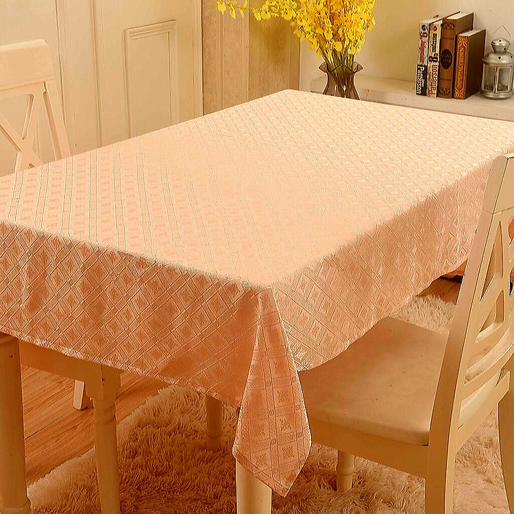 KHĂN TRẢI BÀN PAULEE 604L - HOA VĂN - MÀU HỒNG KEM - 135CM X 180CM - Vải Polyester