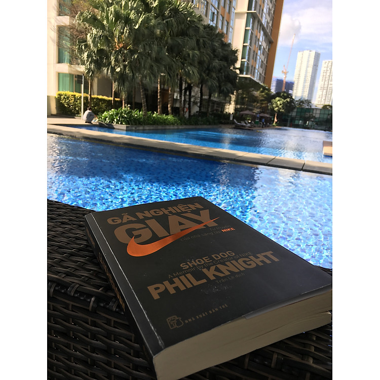 Gã Nghiện Giày - Tự Truyện Của Nhà Sáng Lập NIKE (Tái Bản 2019) - Ảnh 3