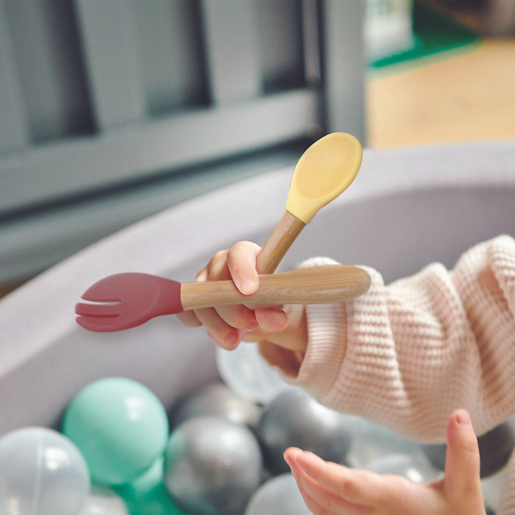 Bộ muỗng nĩa silicone cho bé Mellow Yellow Chính hãng Giá rẻ - Hình ảnh 3