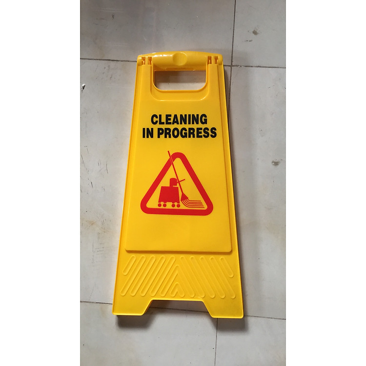 Biển báo sàn đang lau B-140