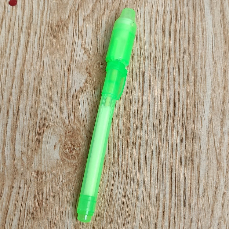 Bút Dạ Tàng Hình