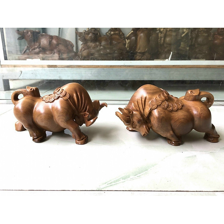 Cặp Tượng Bò Tót Bằng Gỗ Bách Xanh (15x8x8cm)