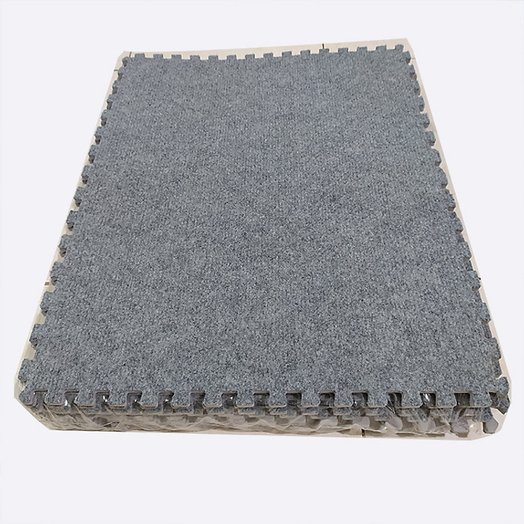Combo 4 tấm xốp ghép, mặt thảm nỉ kích thước 40cm x 40cm x 0,6cm/tấm màu xám sáng