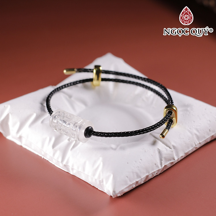 Vòng tay dây thép thạch anh trắng khắc kim tiền 9x17mm mệnh kim , thủy - Ngọc Quý Gemstones