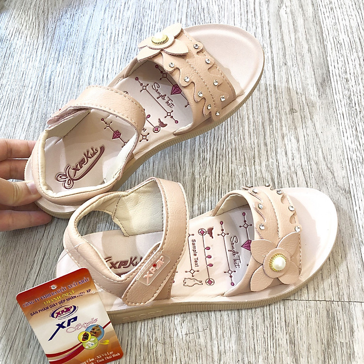 Dép xăng đan cho bé gái, đính hoa và đá cườm siêu êm chân, năng động