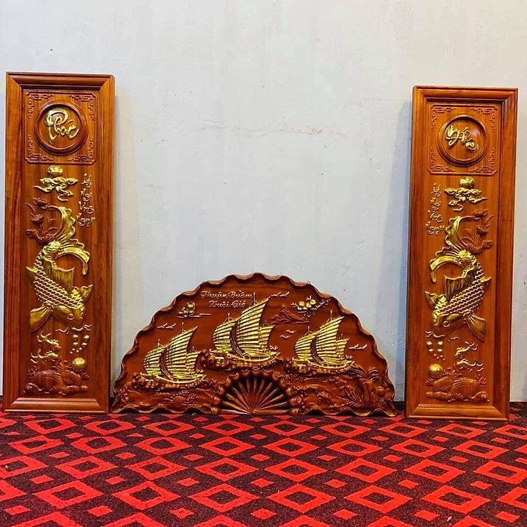 COMBO tranh câu đối lý ngư vọng nguyệt + tranh đồng hồ treo tường thuận buồm xuôi gió bằng gỗ hương đỏ