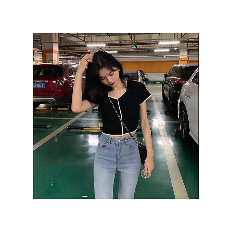 Áo kiểu croptop phối viền 5 nút quảng châu