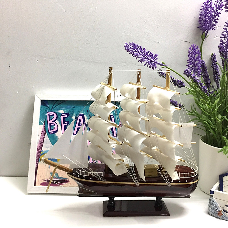 Mô hình thuyền gỗ trang trí France II - thân tàu 20cm