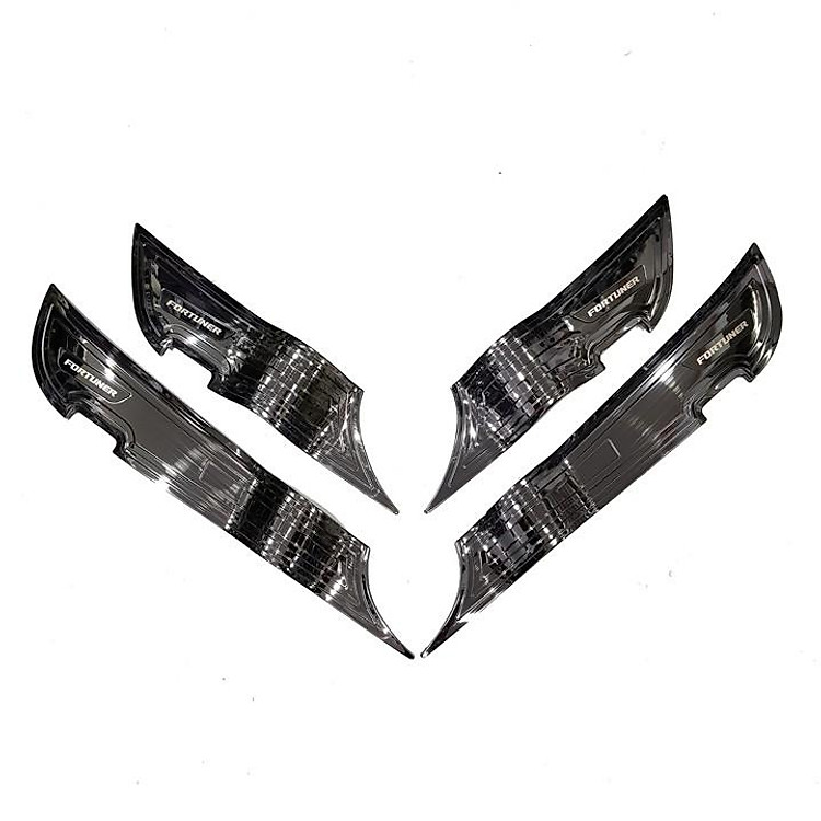 Ốp chống xước Tapli, Táp li cửa Toyota Fortuner 2017-2019