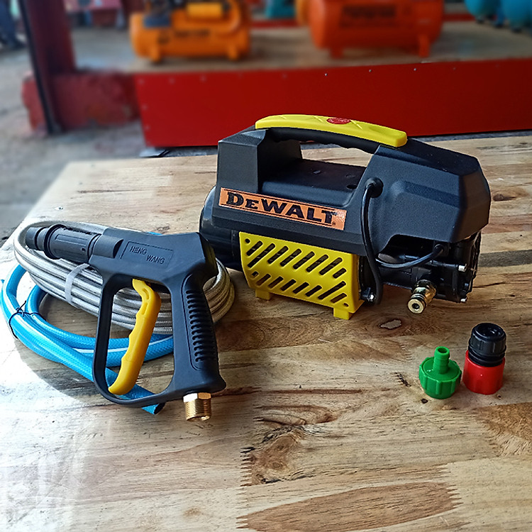 Máy rửa xe mini gia đình DEWALT T2 - Áp lực cao - Chính Hãng