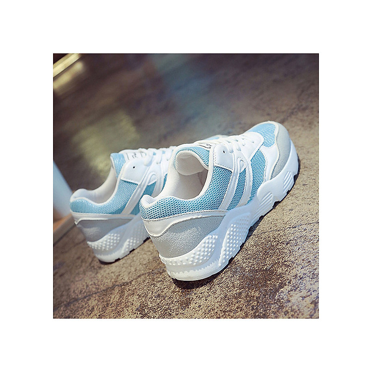 Giày thể thao nữ thoáng khí