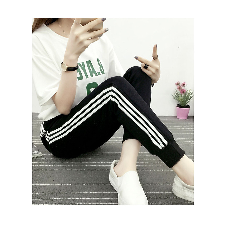 Quần jogger thun nữ LAHstore, quần jogger 3 sọc thiết kế nổi bật, vải thun co giãn tốt, thời trang trẻ, phong cách Hàn Quốc