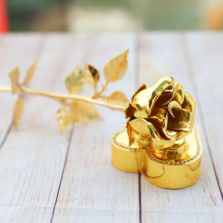 Hoa hồng mạ vàng đế trái tim – Quà tặng sinh nhật vợ