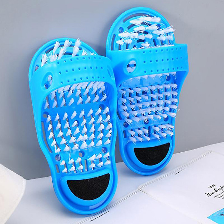 Dép Bàn chải Massage chân, rửa chà gót chân Dụng cụ rửa chân đa năng tặng chai xịt giày