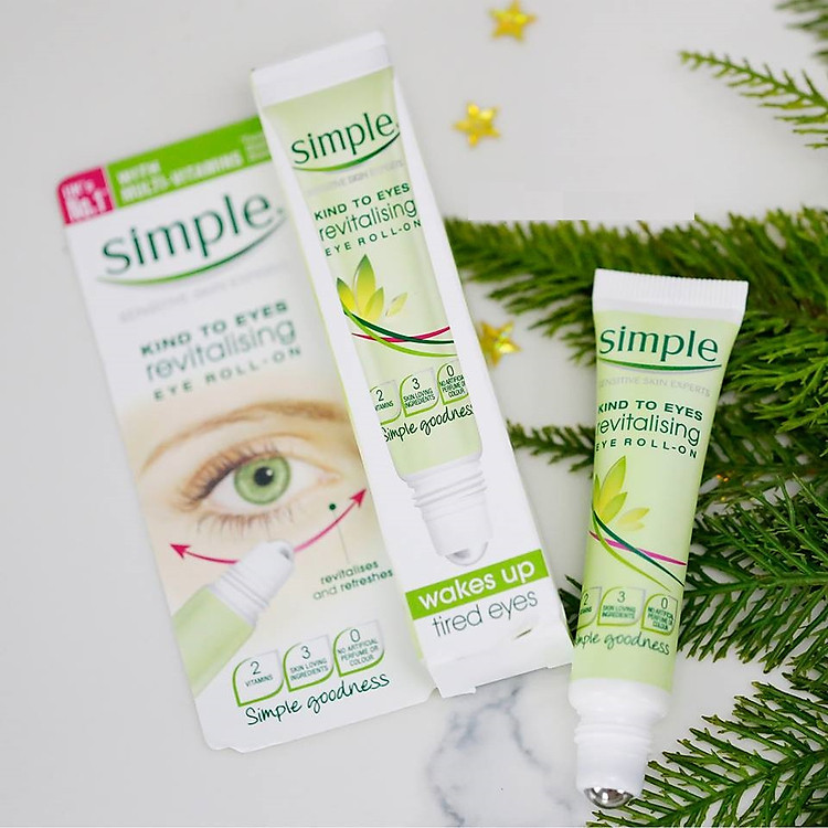 Lăn mắt Simple Kind To Eyes Revitalising Eye Roll On từ Anh