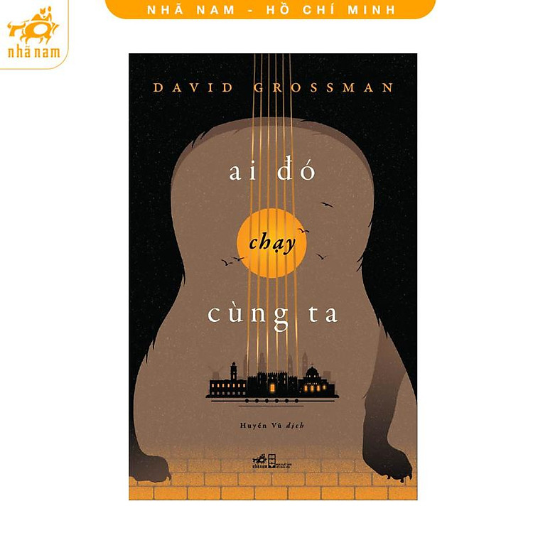 Ai đó chạy cùng ta