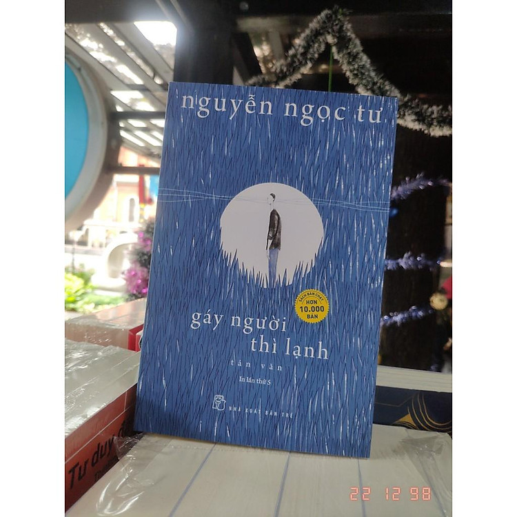 Gáy Người Thì Lạnh (Tản văn) - Ảnh 4