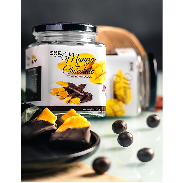 Xoài nhúng socola - Hũ thủy tinh 120g - SHE Chocolate - Bổ sung năng lượng, đa dạng vị giác. Quà tặng sức khỏe, quà tặng người thân, dịp lễ, thích hợp ăn vặt