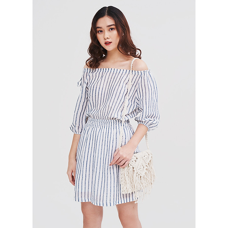 Đầm Nữ Bẹt Vai Rút Dây Sọc Dọc Nhún Eo SS19 Marc Fashion