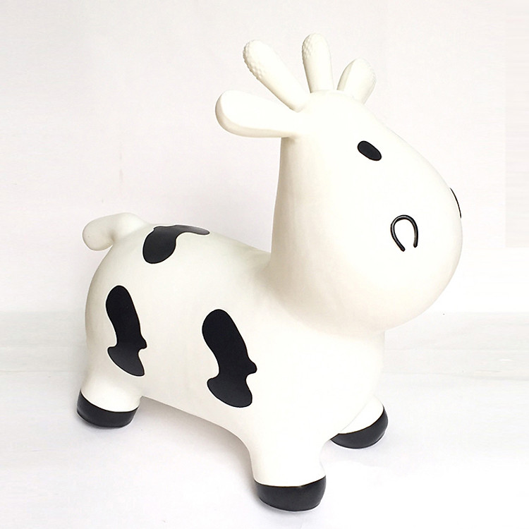 Thú nhún cao cấp Toys House chính hãng kèm bơm cho bé (mẫu bò trắng)