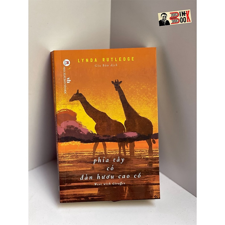 PHÍA TÂY CÓ ĐÀN HƯƠU CAO CỔ – WEST WITH GIRAFFES