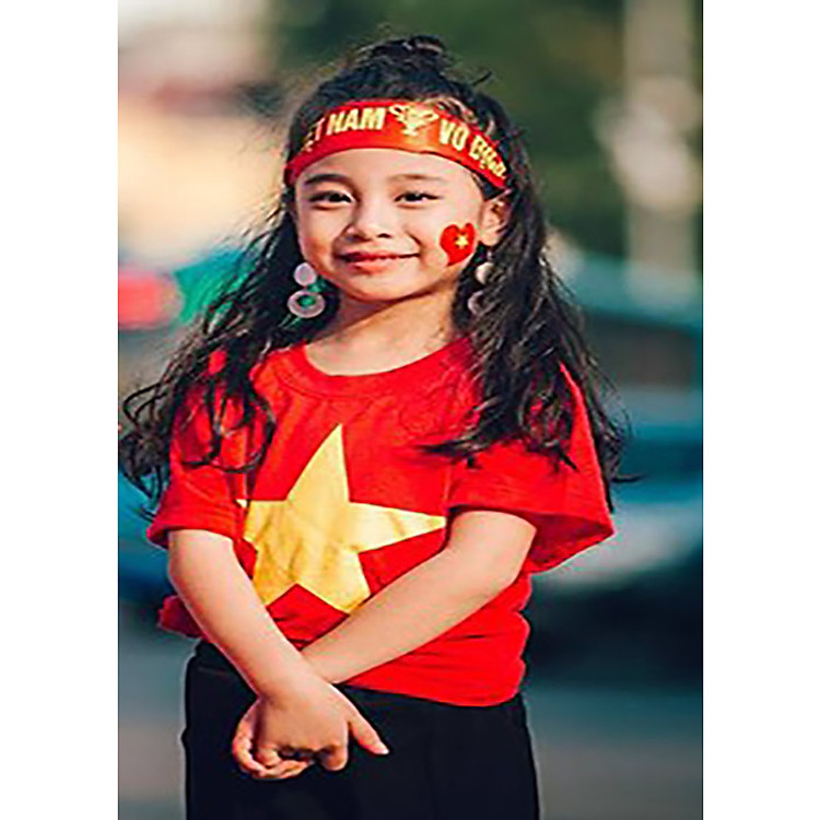 Áo Thun Trẻ Em Cổ Động Cờ Đỏ Sao Vàng, Chất Vải Cotton Thoáng Mát, Thấm Hút Mồ Hôi Tốt