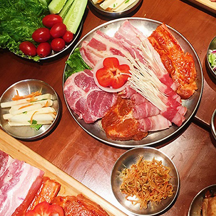 Buffet nướng đậm nét ẩm thực Hàn Quốc tại nhà hàng Buk Buk 301 Tô Hiệu
