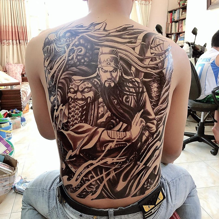 Hình xăm dán kín lưng Hắc Bạch Vô Thường Bắt Hồn