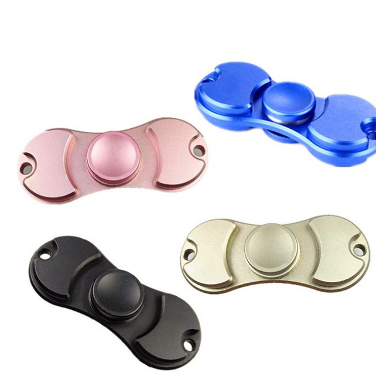 Con quay Hand Spinner màu ngẫu nhiên