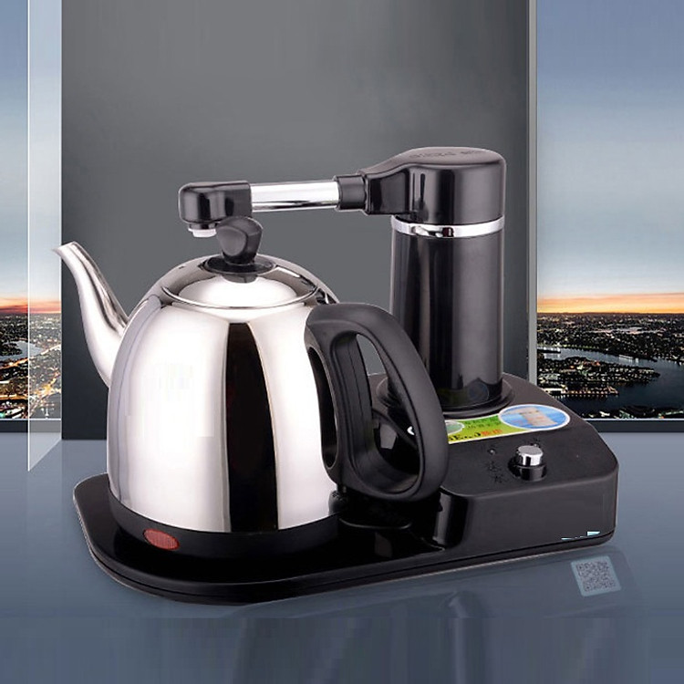 Ấm đun nước và tự động bơm nước pha trà tại bàn