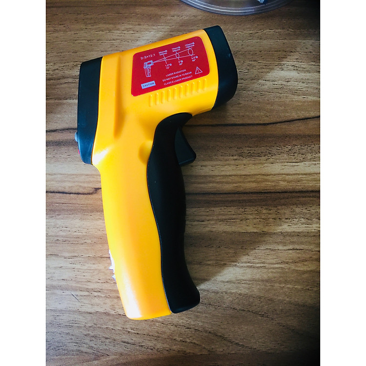 Máy đo nhiệt độ bằng tia hồng ngoại BENETECH GM300E