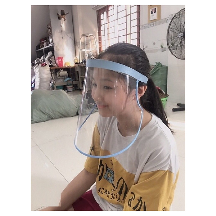 Tấm kính chắn bụi, ngăn nước bọt
