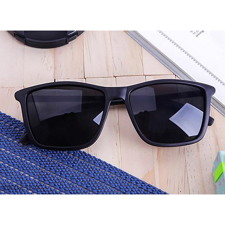 Kính thời thượng dành cho nam nữ