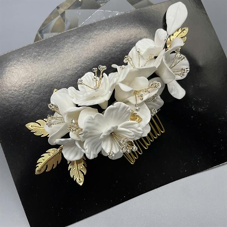 Cài tóc cô dâu hoa đất sét trắng có sẵn xược cài mã 002 - 15cm