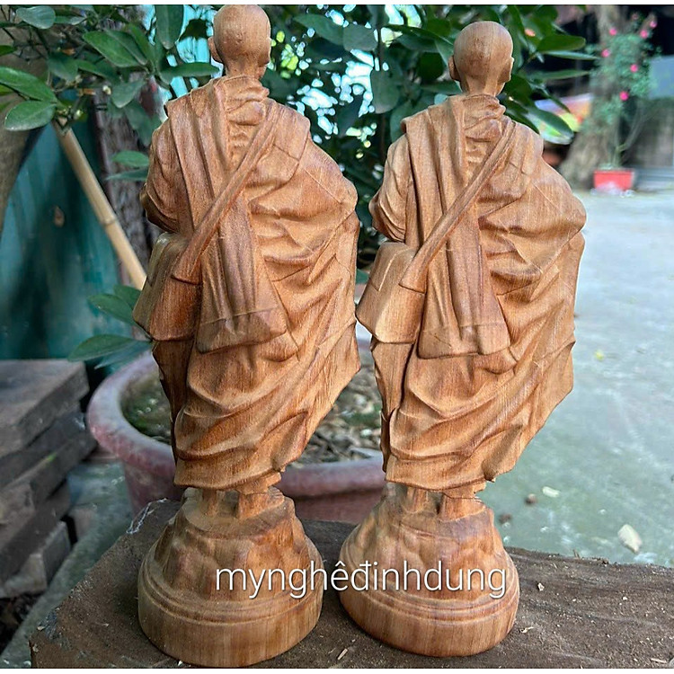 Tượng ngài thích minh tuệ bằng gỗ ngọc am thơm (30x11x9cm) - Ảnh 2
