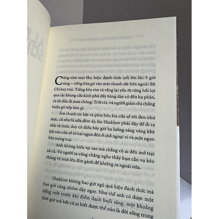 MỘT NGÀY TRONG ĐỜI IVAN DENISOVICH - Ảnh 2