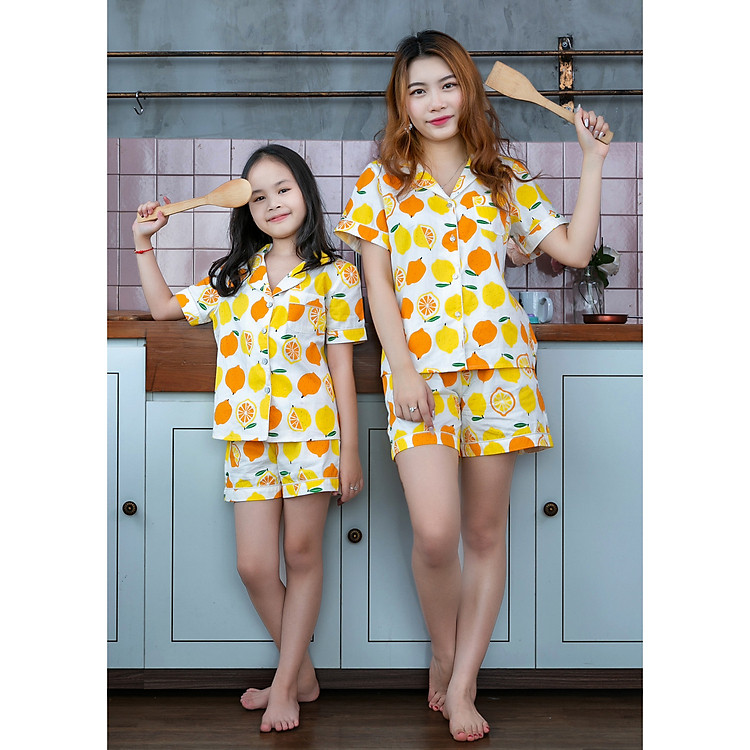 Đồ bộ Pijama mẹ và bé màu vàng quả cam