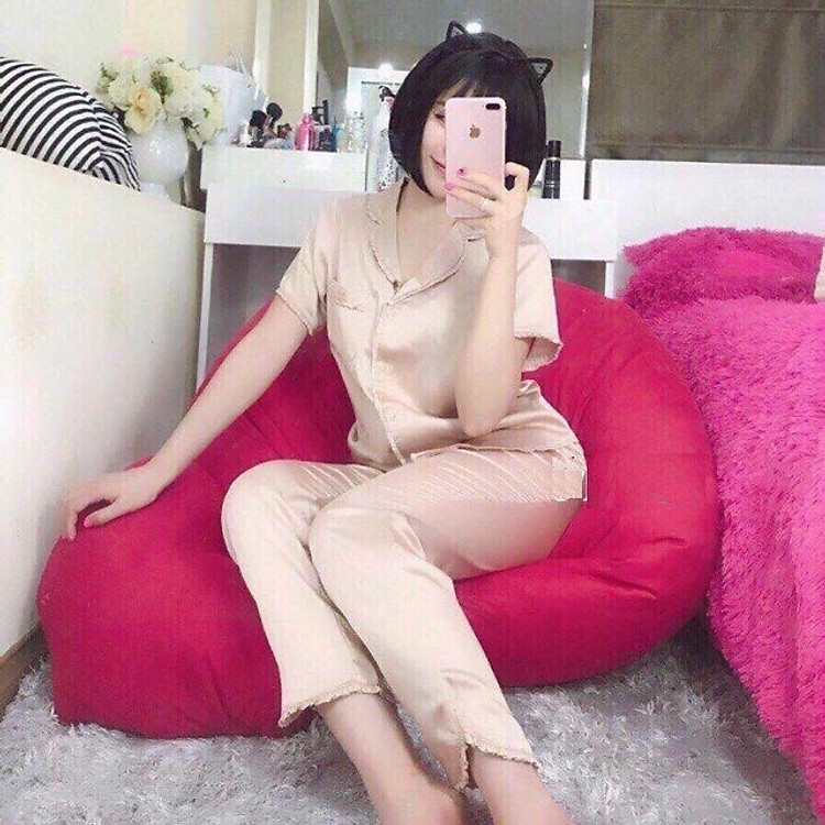 Bộ ngủ nữ lụa trơn - tay cộc quần dài - Giao màu ngẫu nhiên - Freesize