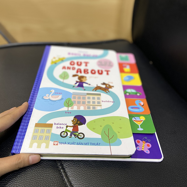 Basic Words - Out And About - Ảnh 2