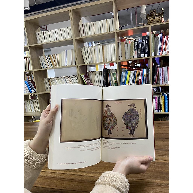 Nghệ Thuật Minh Họa Áo Mũ Thời Nguyễn Đầu Thế Kỷ XX - Ảnh 7