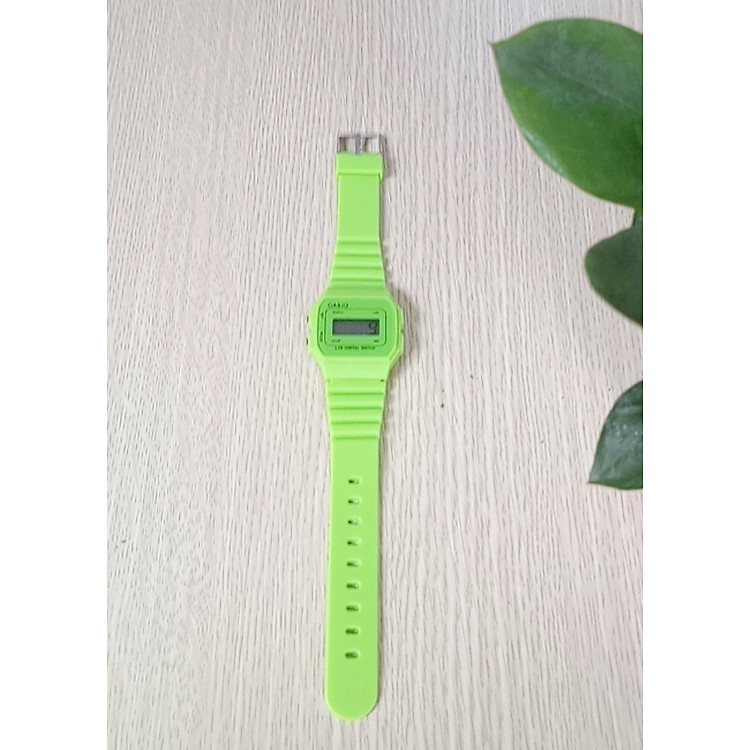 Đồng Hồ Điện Tử Dây Nhựa Dẻo Phối Theo Đồ Rất Đẹp DH11